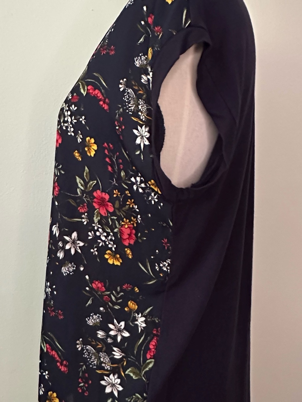 (2) Mixed media pullover tunic tops with cap sleeves: p2p 22” p2hem 24 1/2” - Picture 4 of 13